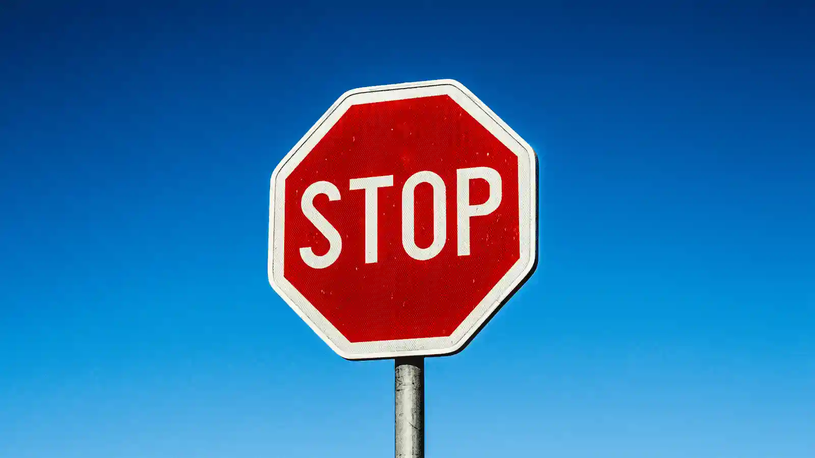 Former NZ financial adviser sentenced for breaching stop order